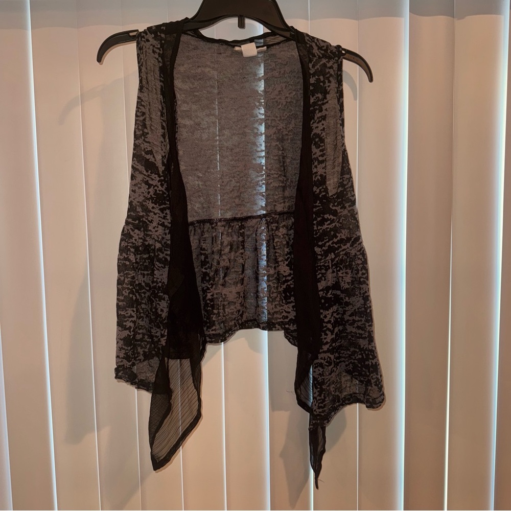 Black and Gray Women's Cardigan Vest